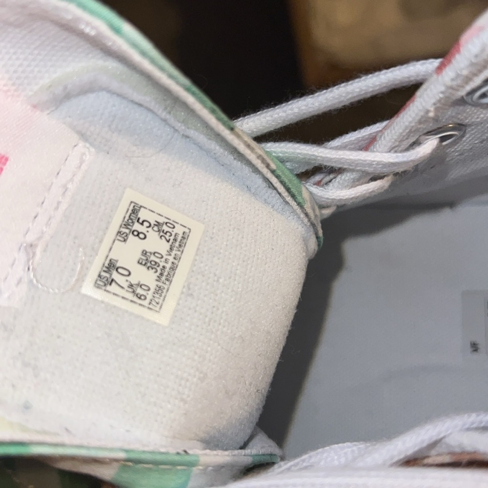 Cute Spring Vans Only Worn Once - image 6